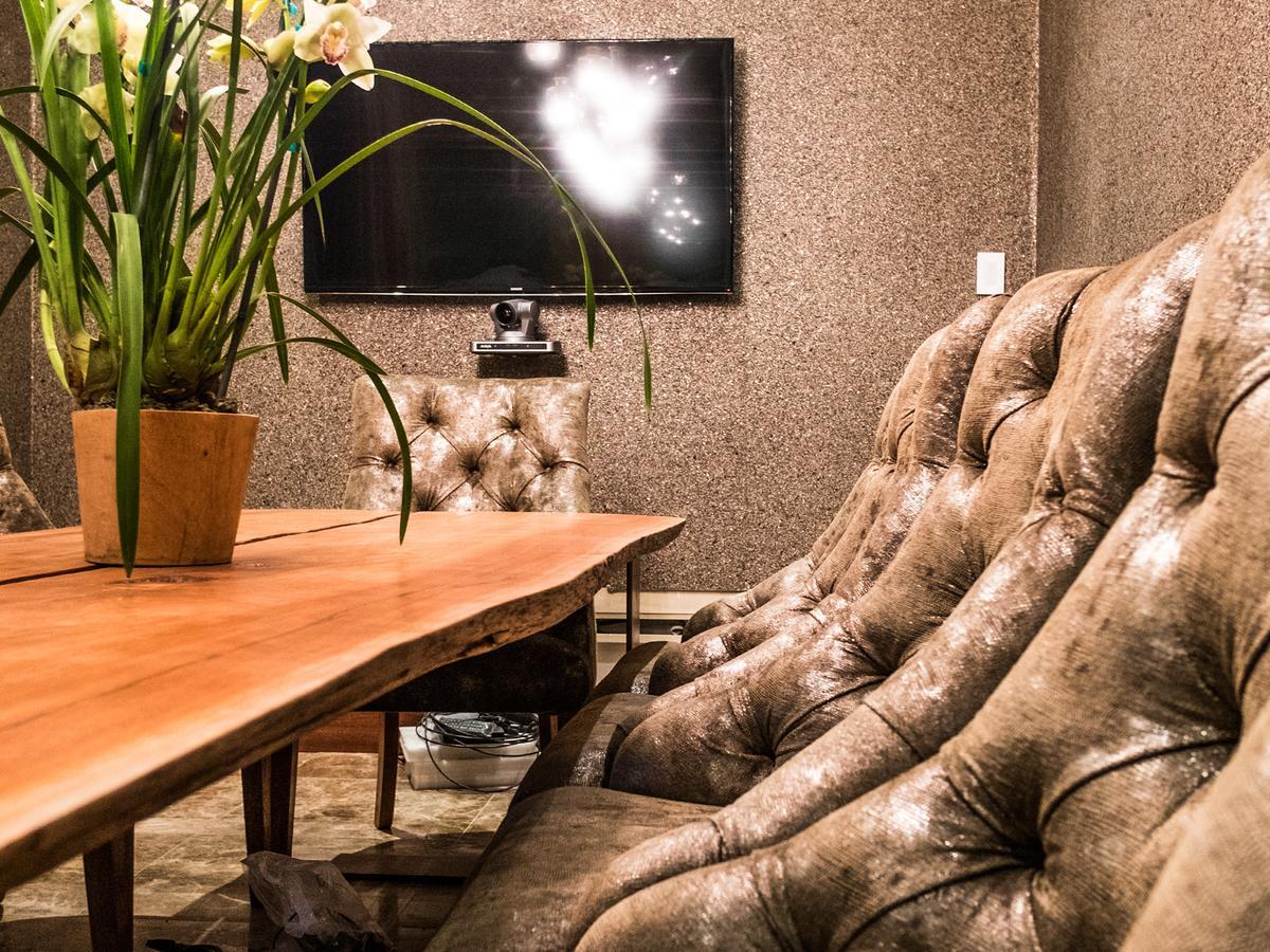 Anne Hotel