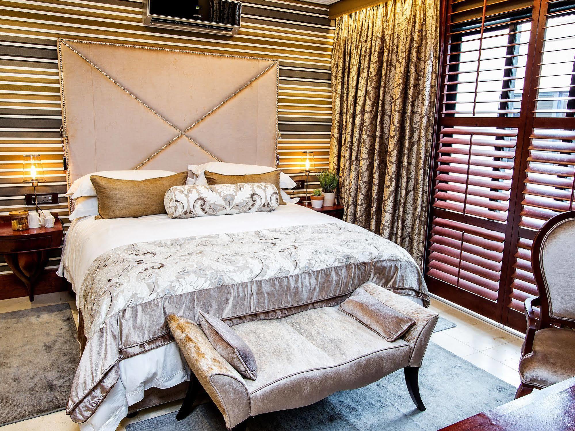 Anne Hotel