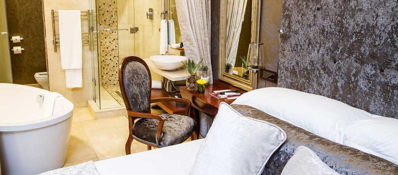 Anne 4* Kimberley